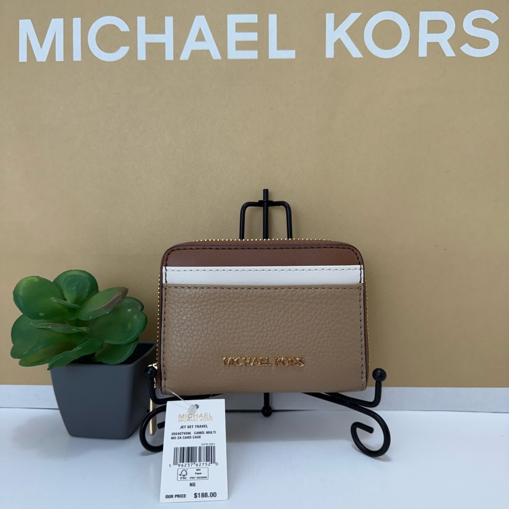 Michael Kors card Holder - Picture 2 of 8